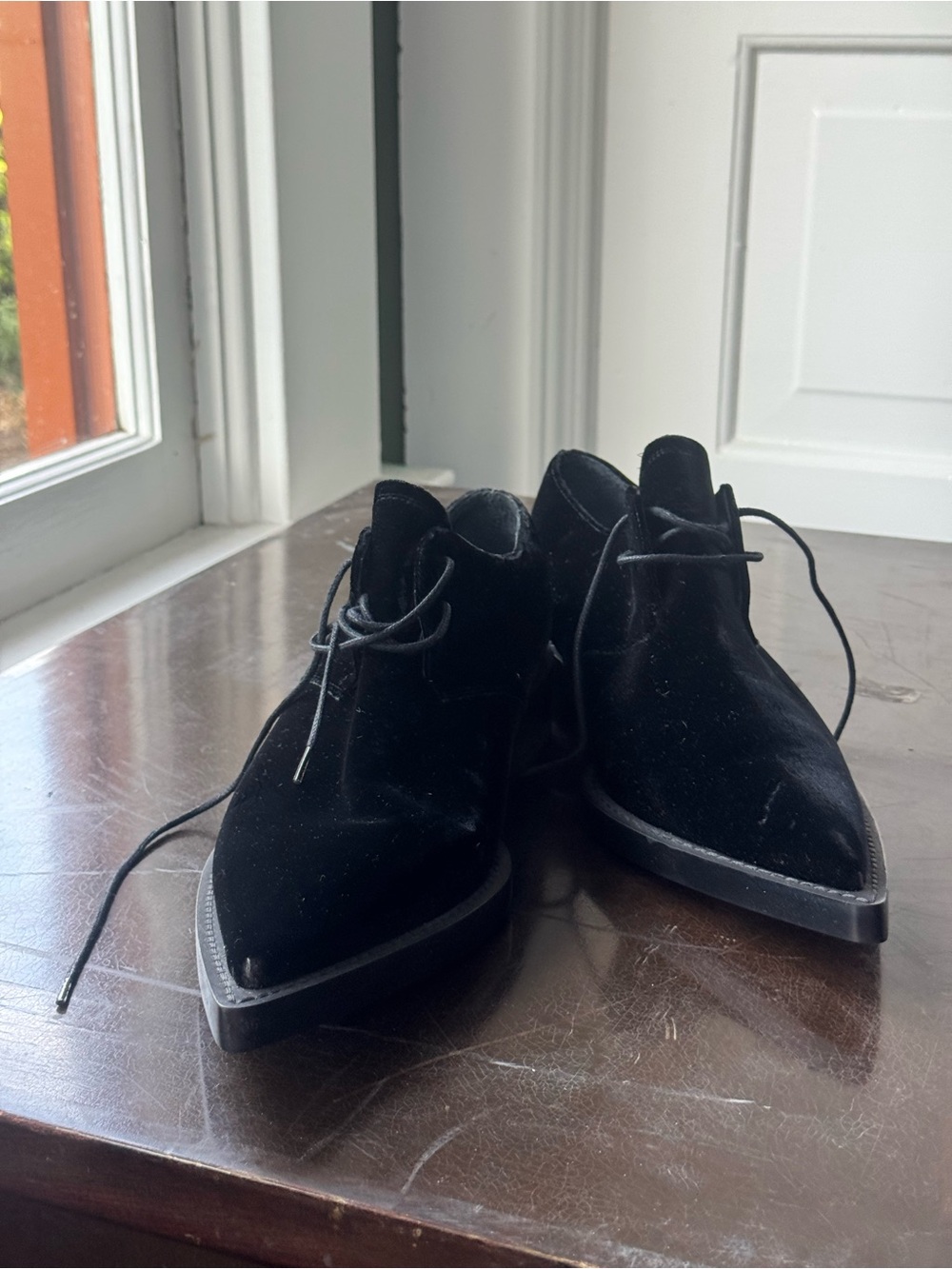 Maison Martin Margiela Black Velvet Pointed Lace-Up Flats - Picture 3 of 5